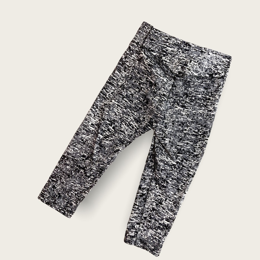 Nike Crop Leggings - Picture 6 of 7